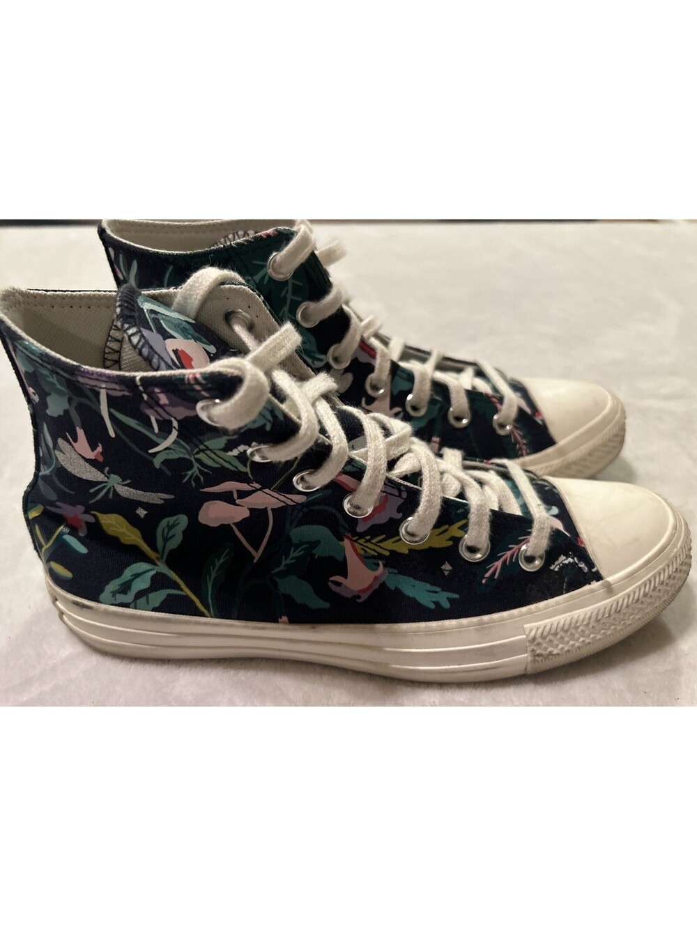Converse All Star Women’s Size 8 Floral Chuck Taylor High Top Canvas Cap Toe